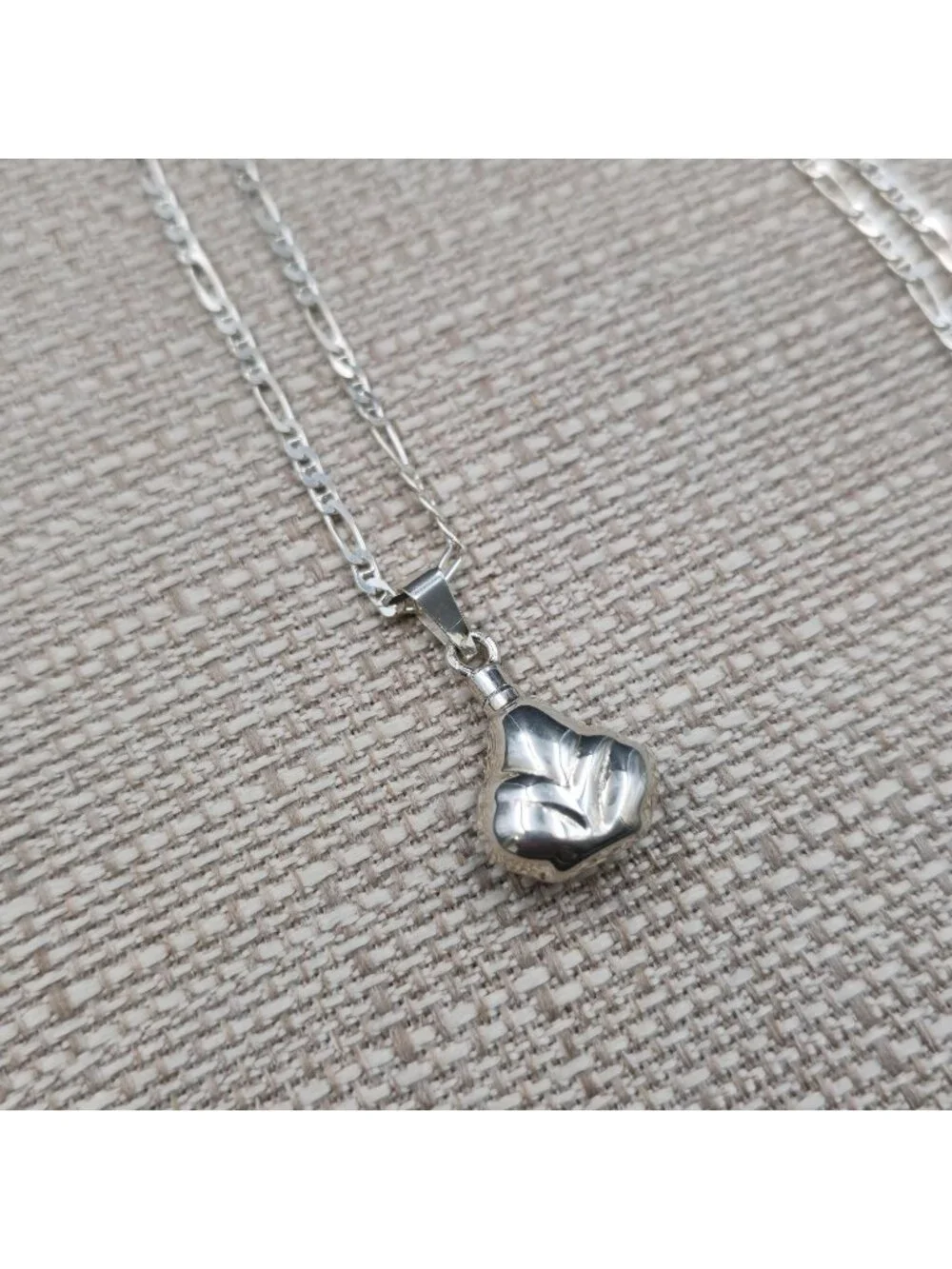 15.5 Inch Sterling Silver Figaro Chain with Abstract Leaf Pendant Necklace A7411 - Picture 2 of 7